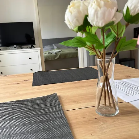Zentrales Mit Netflix, Kaffee & Parkplaetzen Apartament *