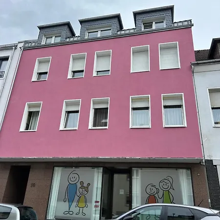 Zentrales Mit Netflix, Kaffee & Parkplaetzen * Paderborn