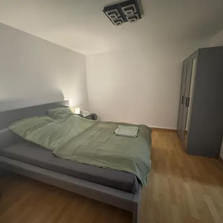 Zentrales Mit Netflix, Kaffee & Parkplaetzen Paderborn