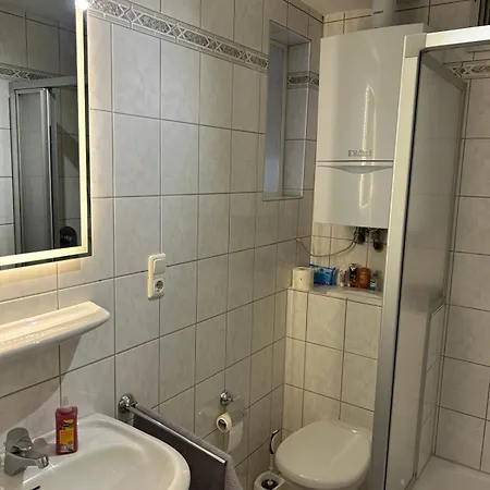 Zentrales Mit Netflix, Kaffee & Parkplaetzen *