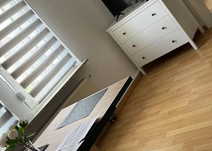 Zentrales Mit Netflix, Kaffee & Parkplaetzen Lejlighed