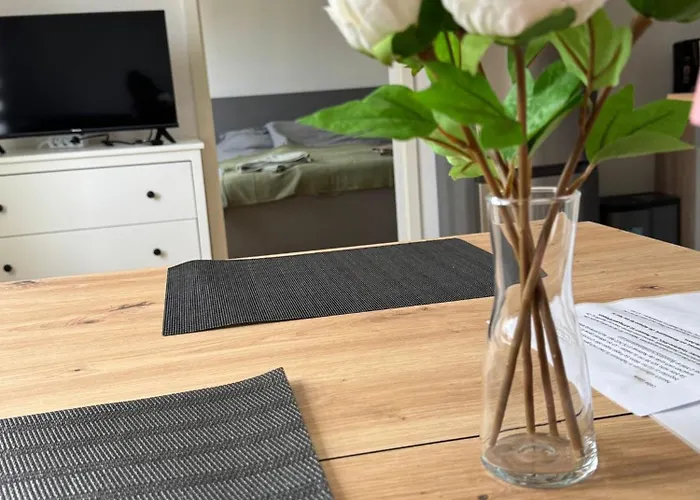 Zentrales Mit Netflix, Kaffee & Parkplaetzen Apartament *